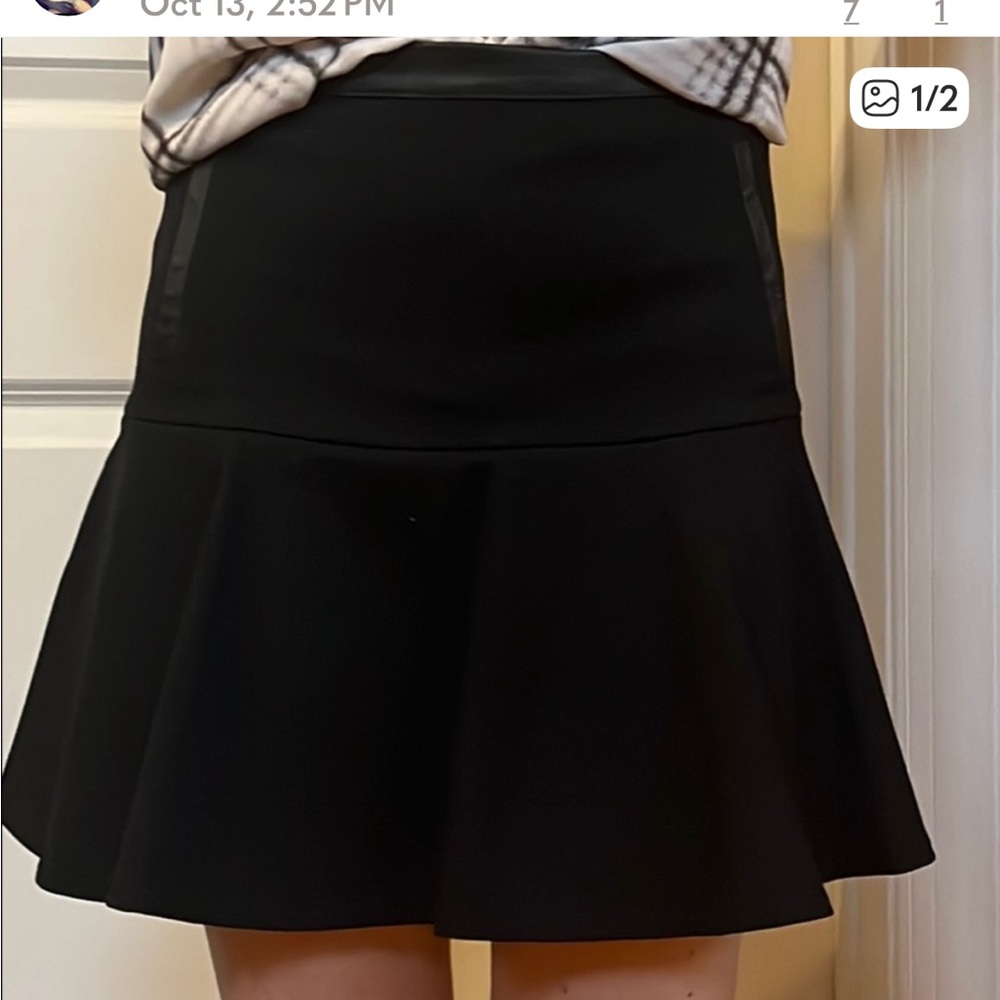 Club Monaco Elegant Black Flared Mini Skirt